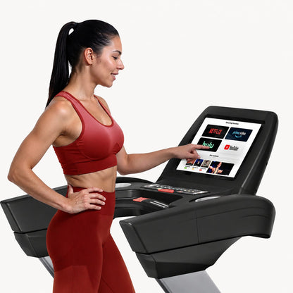 Tapis de course Evo Ultra – 20 km/h – Inclinaison 18 % – 7 CV – Écran tactile 21,5"